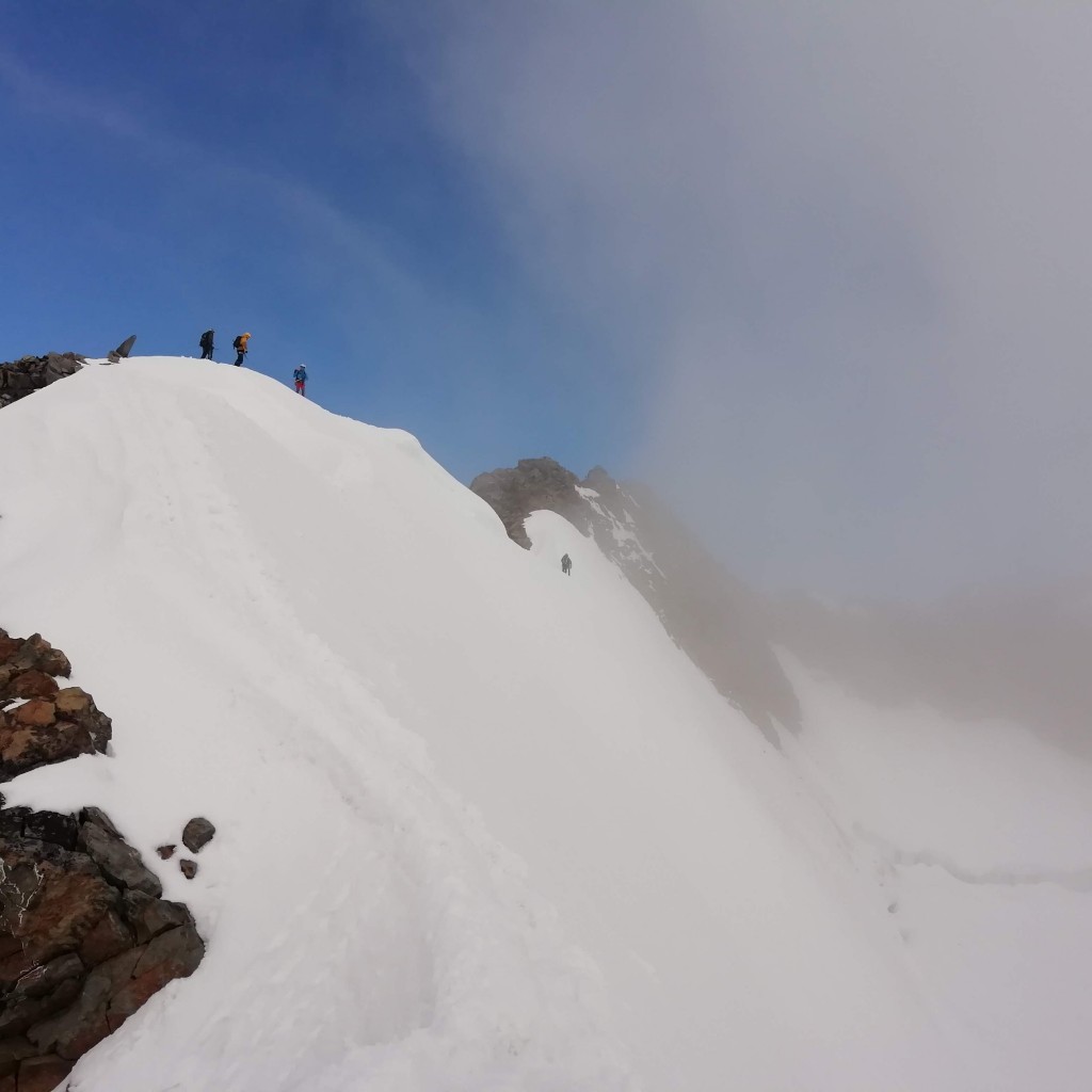 Intravediamo la cima svizzera