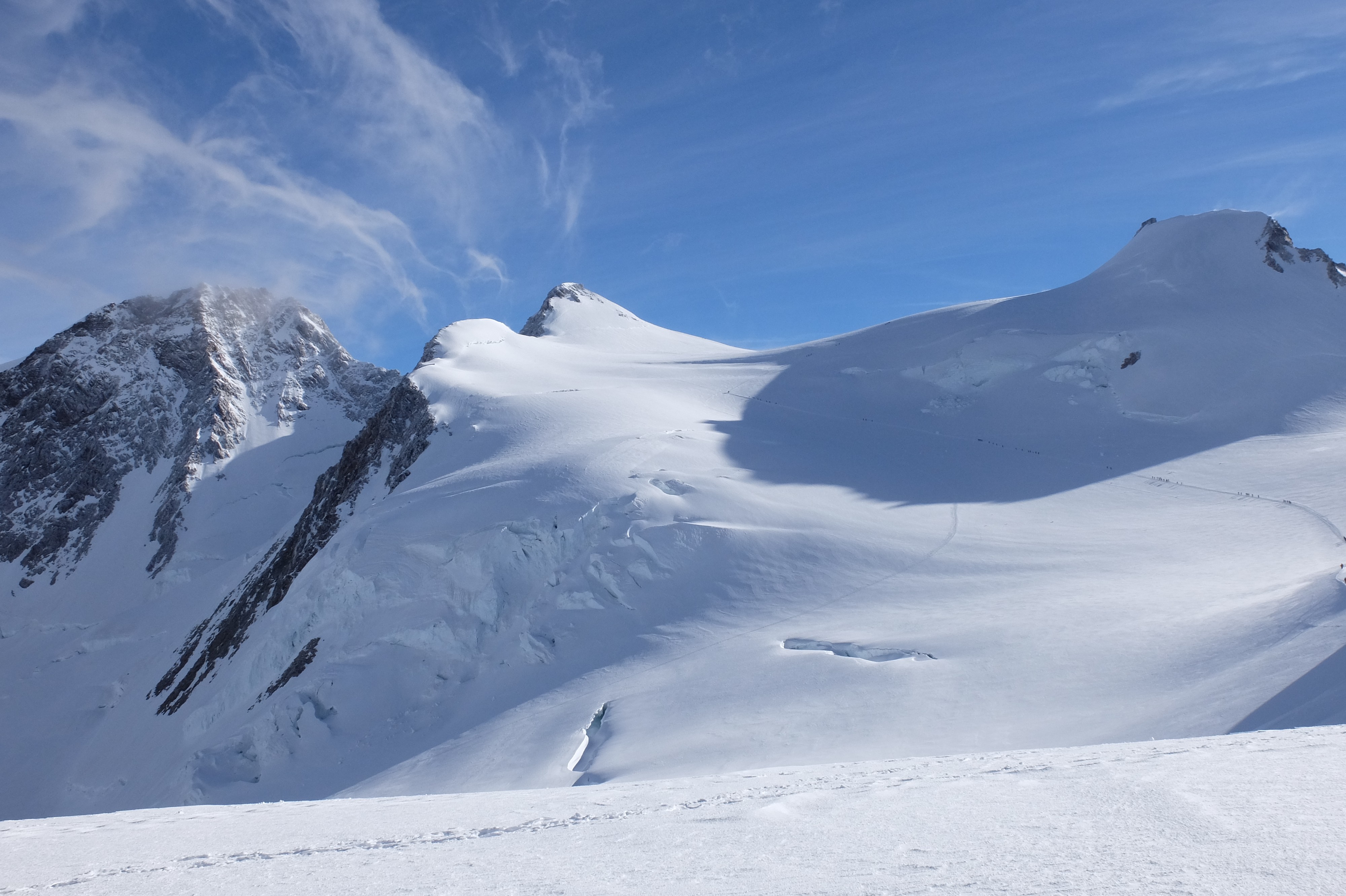 Punta Gnifetti  (4554m) e Punta Zumstein (4563m). Monte Rosa finalmente archiviato